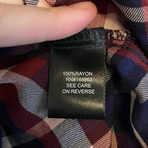 Torrid Size 6 Plaid Flannel Button Up Long Sleeve Shirt - Picture 8 of 8